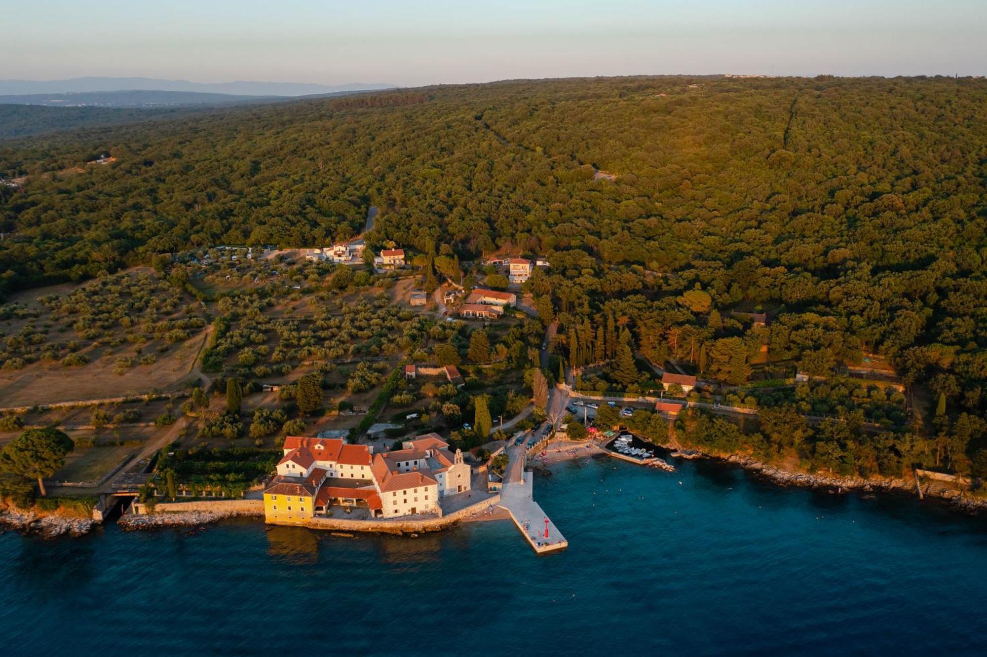 Villa Sara - Perfect Family Holiday Brzac Luaran gambar