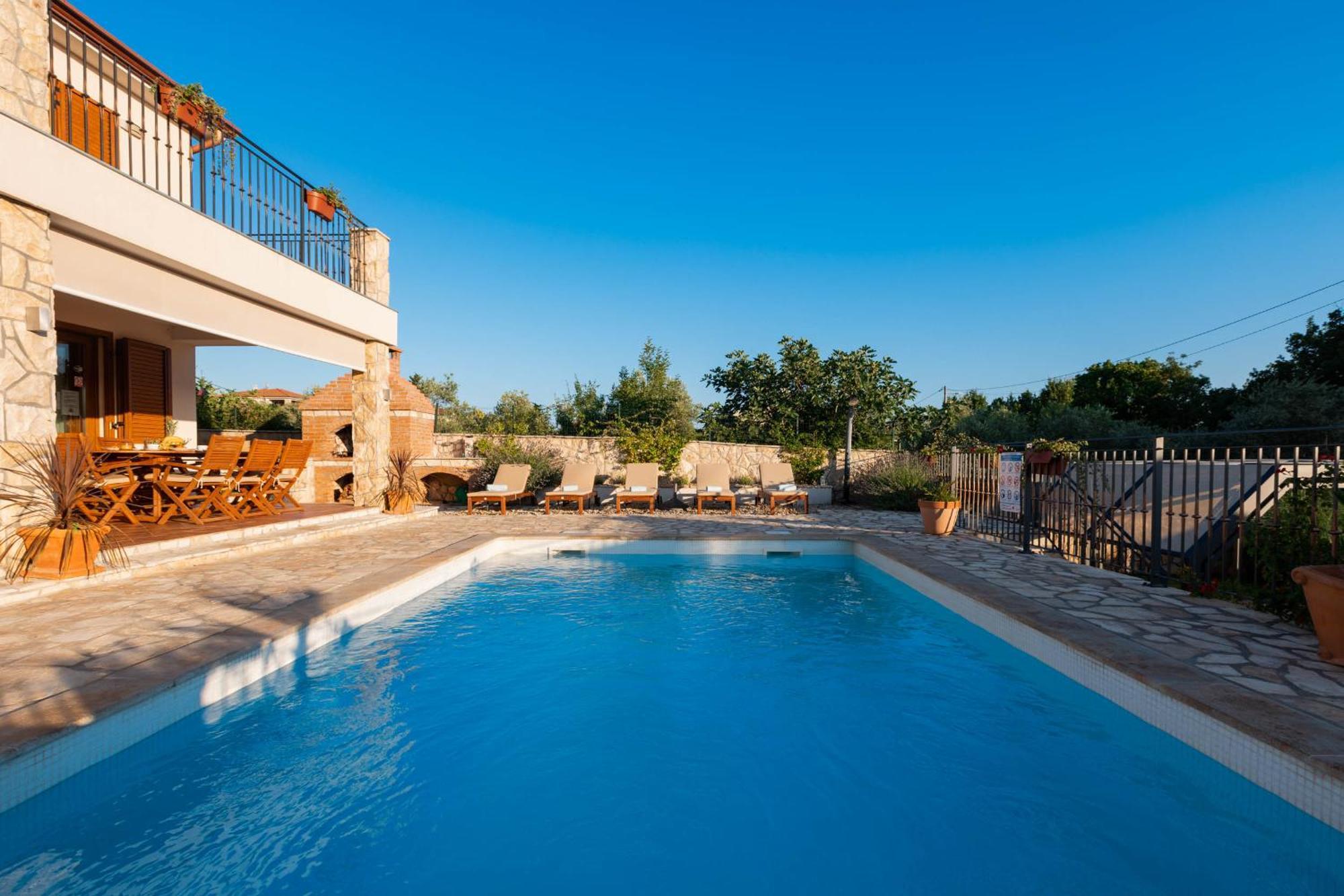 Villa Sara - Perfect Family Holiday Brzac Luaran gambar