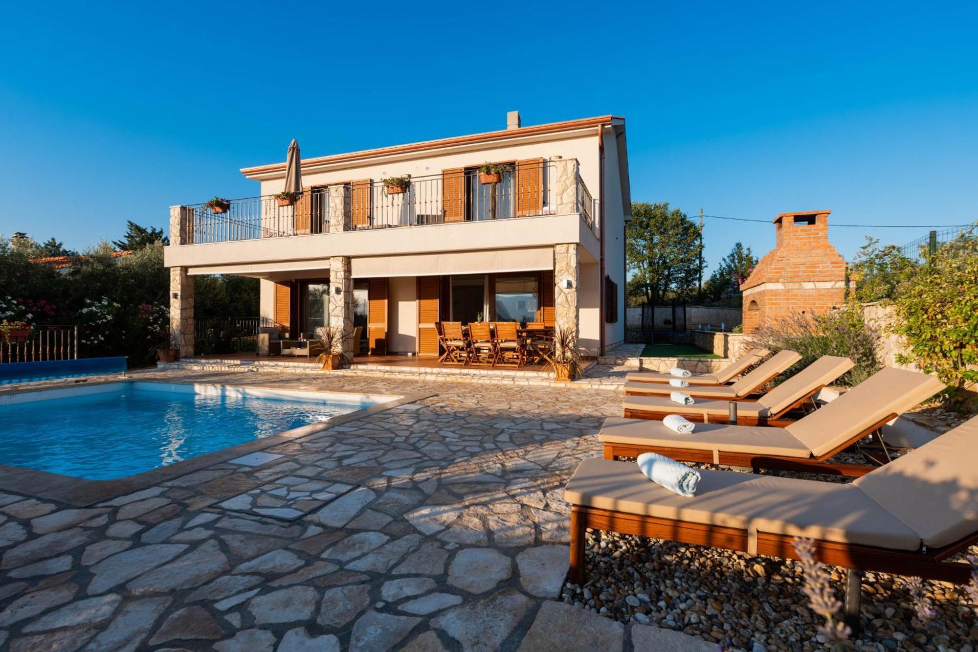 Villa Sara - Perfect Family Holiday Brzac Luaran gambar