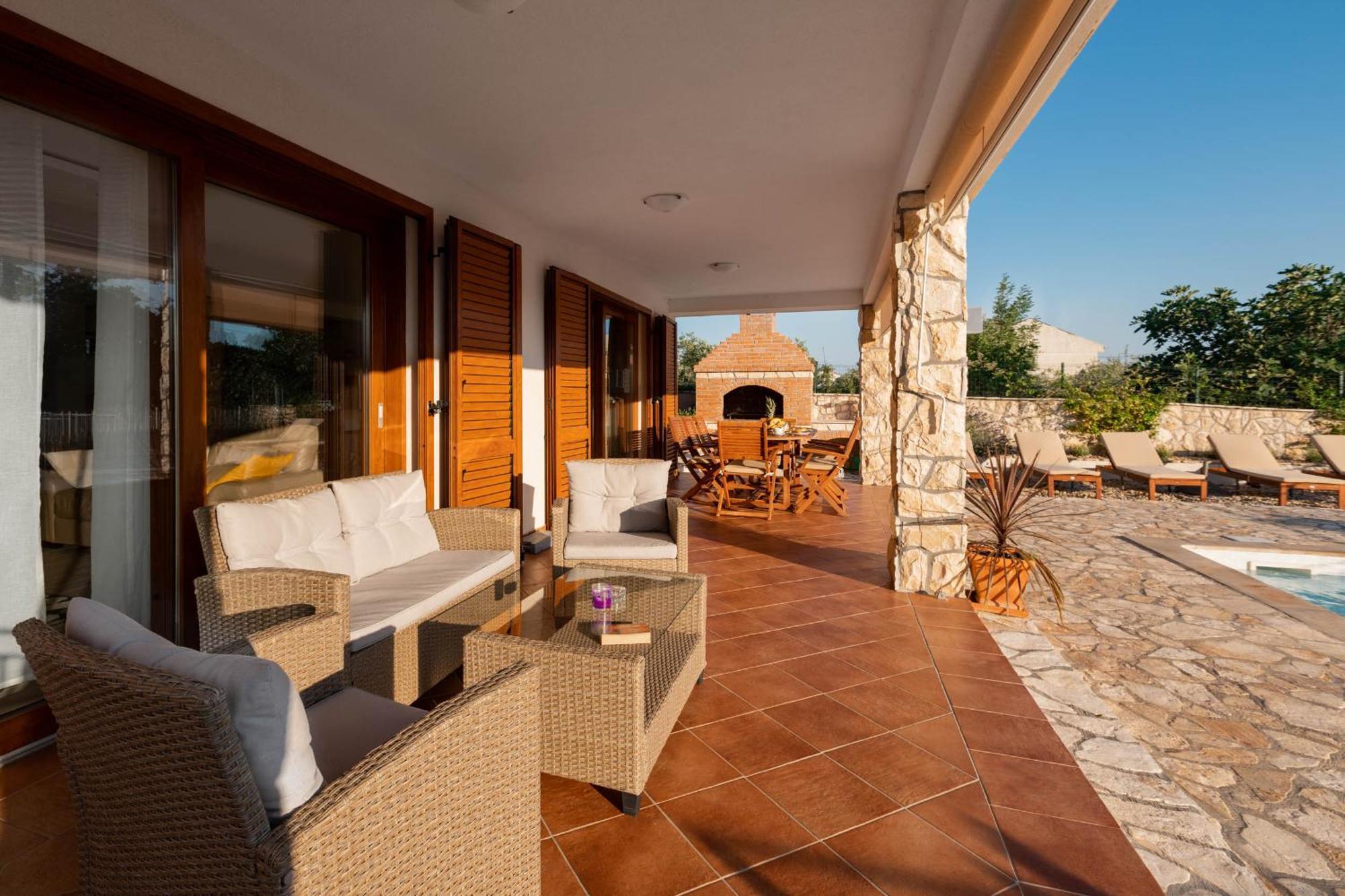 Villa Sara - Perfect Family Holiday Brzac Luaran gambar