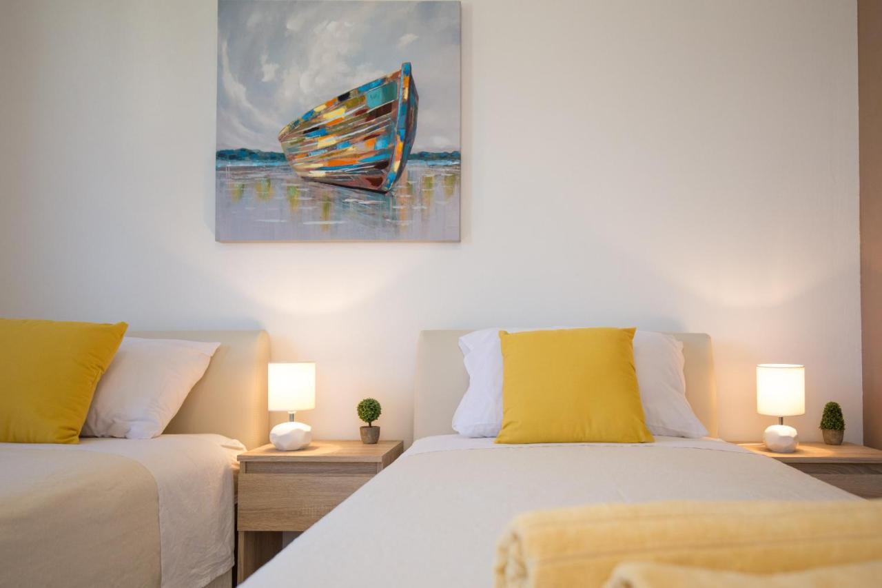 Villa Sara - Perfect Family Holiday Brzac Luaran gambar