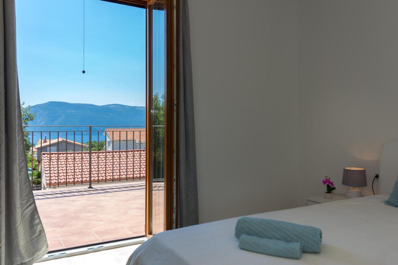 Villa Sara - Perfect Family Holiday Brzac Luaran gambar